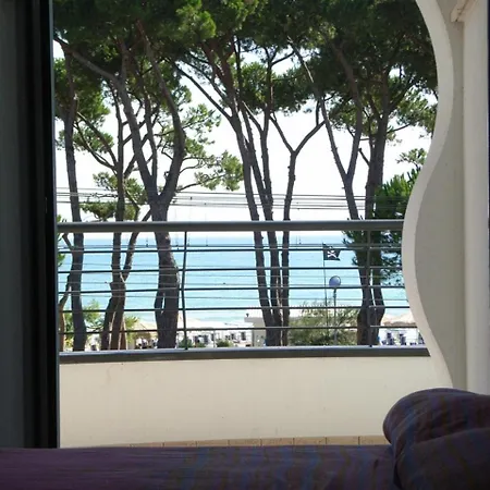 Apartamento In Pineto/abruzzen 20718 Pineto